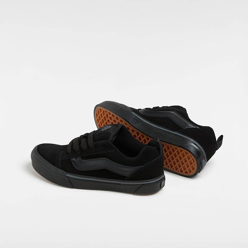 Vans Knu Skool
Boys' Grade School  sku #: VN000EGCGDY